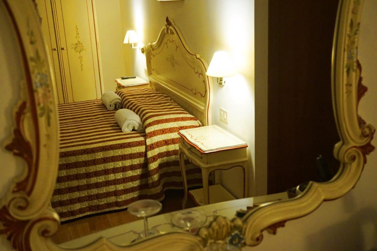 Hotel Rialto Experience à Venise Extérieur photo