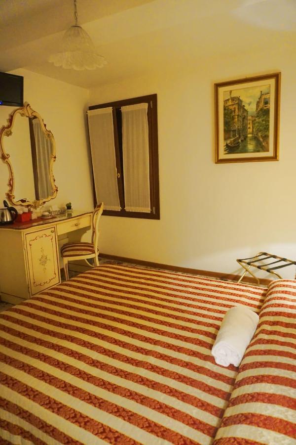 Hotel Rialto Experience à Venise Extérieur photo